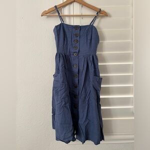 Buttoned blue dress
